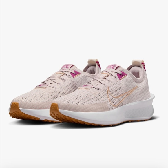 Nike Shoes - Nike Women’s Interact Run Running Shoes